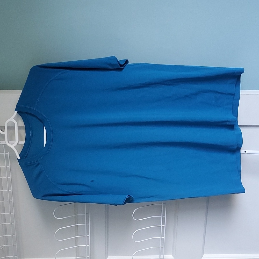 Lululemon Athletica Metal Vent Technical Perforated Short Sleeve Shirt Stained